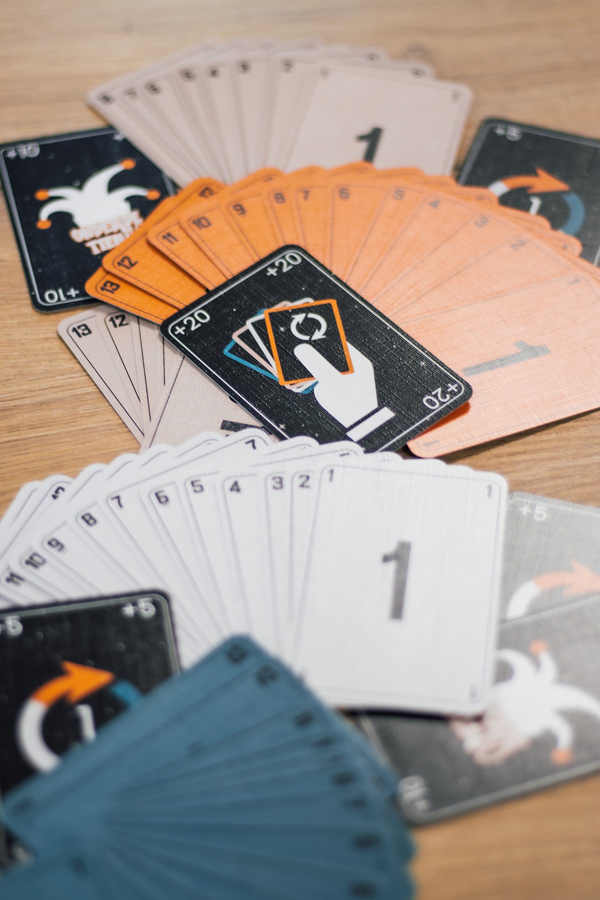 Onder de 10! Kaartspel